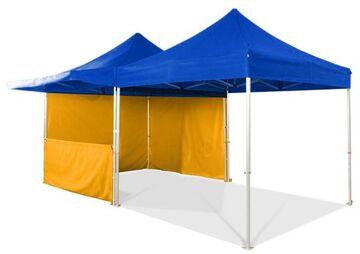 2-farbige Zeltlandschaft aus einem 3x3m QUICKUPTENT ALU-HEXAGON-Faltzelt mit Vordach und halber Seitenwand und einen 3x3m Faltzelt